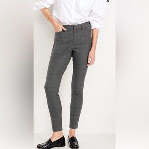 Old Navy High waisted pixie ankle pants size 4, Medium grey plaid, stretchy